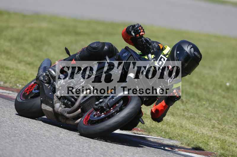 /43 08.08.2025 Discover the Bike ADR/Race 3 rot/69